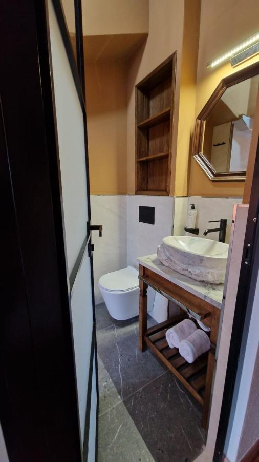Bujtina Behram Hotel Korça Kültér fotó