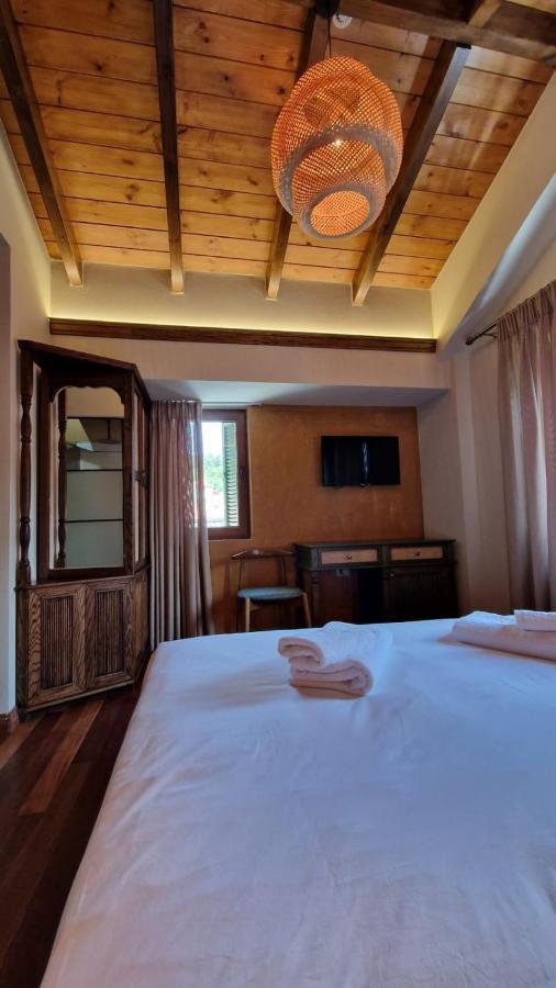 Bujtina Behram Hotel Korça Kültér fotó