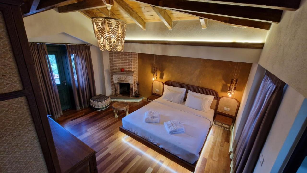 Bujtina Behram Hotel Korça Kültér fotó