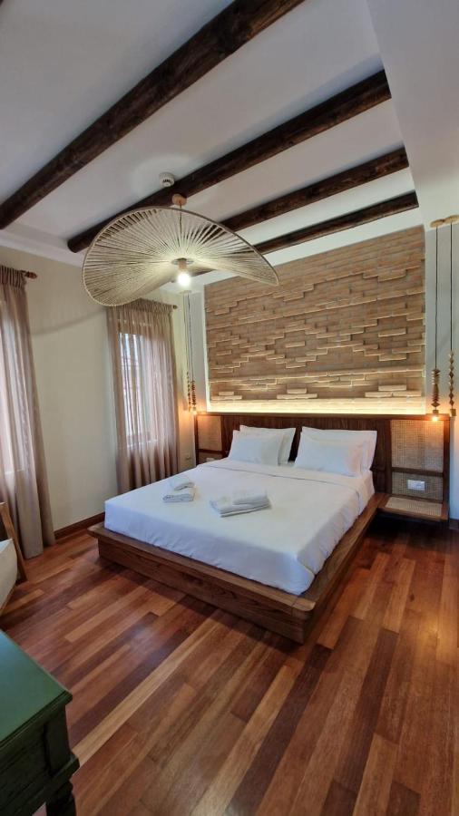Bujtina Behram Hotel Korça Kültér fotó