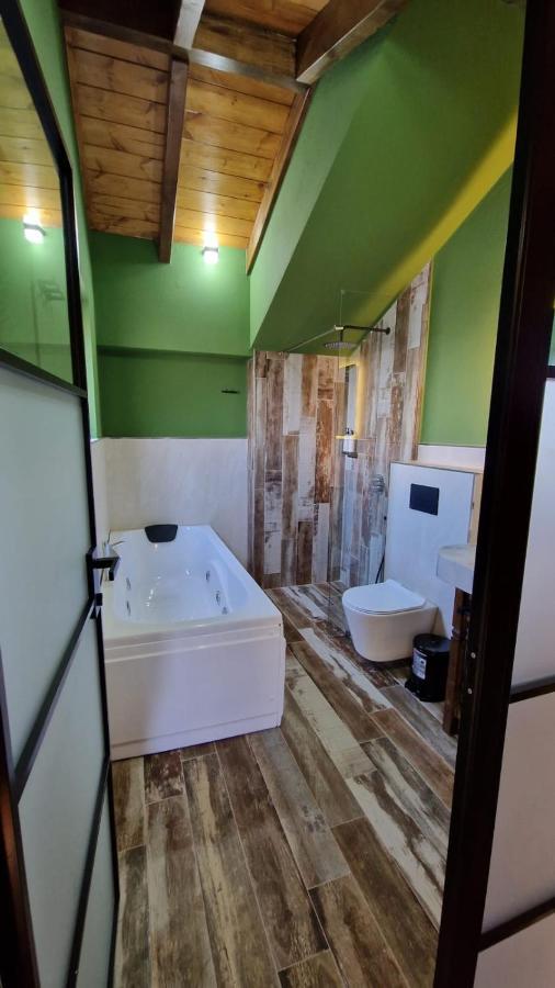 Bujtina Behram Hotel Korça Kültér fotó